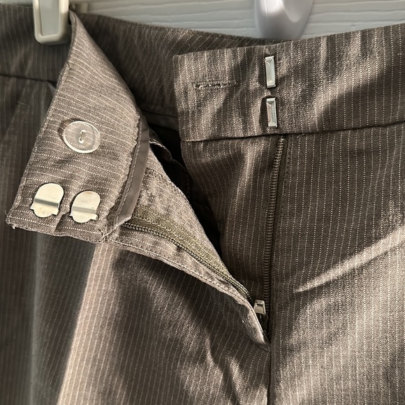 New York & Company Stretch Taupe/Tan/Beige Dress Pants with Stripes - Picture 6 of 13